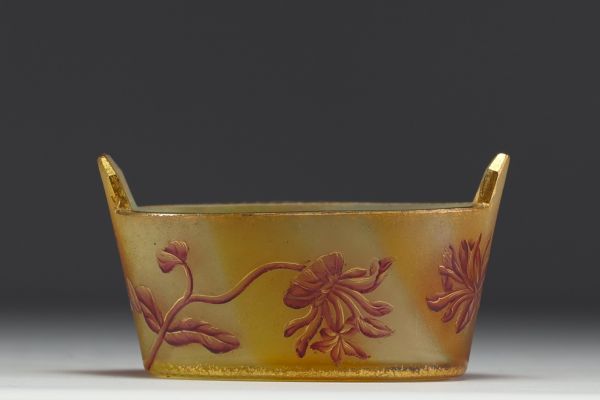 DAUM Nancy - Acid-etched enamelled glass bowl decorated with flowers, signed.