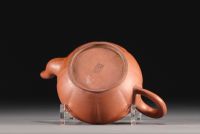 China - Set of two Yixing Chinese teapots.