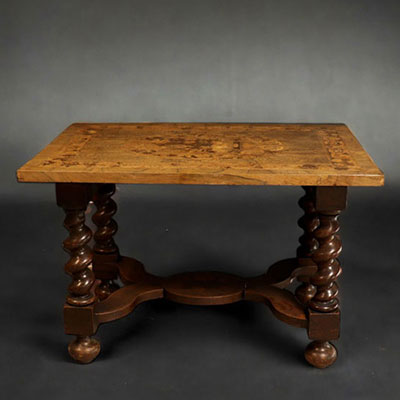 Louis XIII style centre table in veneered marquetry.