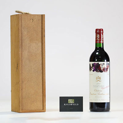 Château Mouton Rothschild 1992 - 1er Grand cru classé - Bordeaux - Pauillac - Rouge, coffret en bois.