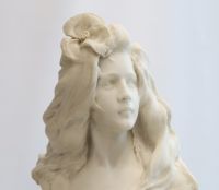 Edouard FORTINI (1862-?) Large Art Nouveau bust of a young girl in Carrara marble, signed on the shoulder.