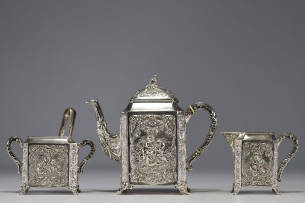 Solid silver service consisting of four pieces, hallmarked 800 and half-moon crown, late 19th century.