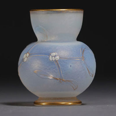 DAUM Nancy - Small acid-etched and enamelled glass vase with mistletoe design, signed under the piece.