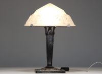 MULLER Frères Lunéville - Table lamp in pressed and sandblasted moulded glass with stylised decoration, metal base