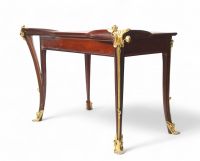 Louis MAJORELLE (1859-1926) Water lily desk, mahogany, grooved plant base decorated with gilt bronze water lily leaves and flowers, forming a shoe on the base.