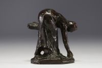 Jules DALOU (1838-1902) ‘Paysanne’ Small bronze with a brown patina, lost wax, foundry Susse Frs Paris, signed.