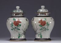 China, pair of covered vases in green family porcelain, Nanjing, late 19th century