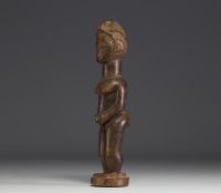 DRC - Iwena female statuette in carved wood.