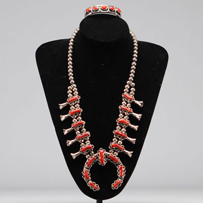 Collier et bracelet amérindien de la tribut Navajo, argent et corail.