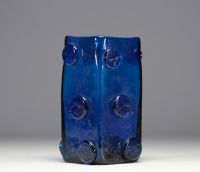 Blue glass vase with applied cabochons, probably Danish, circa 1960-70.Vase en verre bleu à cabochons appliqués, probablement Danois, vers 1960-70.