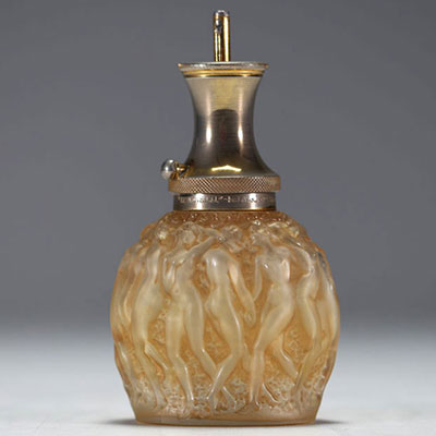 René LALIQUE (1860-1945) Vaporisateur à parfum modèle Molinard - Calendal en verre moulé-pressé, 1927.
