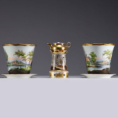 A set of two planters and an herbal tea pot in Brussels porcelain, 19th century.