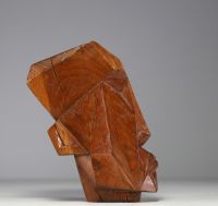 Visage cubiste en bois sculpté, travail moderniste belge vers 1920, travail d'un artiste de l'entourage d'Henry Van de Velde.