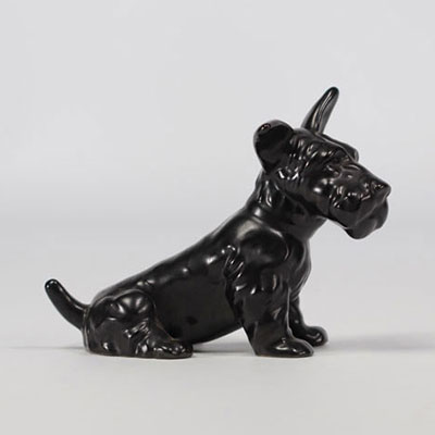 VILLEROY & BOCH Septfontaines, chien assis noir en faïence