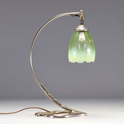 Lampe Art Nouveau en bronze et tulipe verte