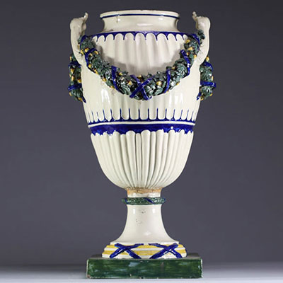 Imposing Medici vase in glazed ceramic, probably Austria, 19th century.