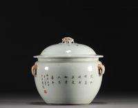 China - Tureen made of porcelain decorated with landscapes, 19th century.