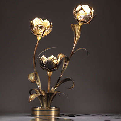 Maison Jansen - Imposing floral floor lamp in patinated brass, circa 1970.