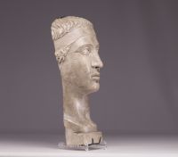 Bust of a Roman woman - Academic sculpture in plaster.