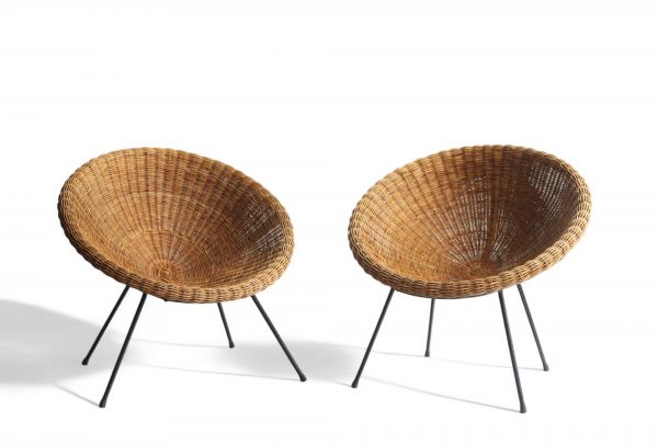 Italie - paire de fauteuils en rotin, bambou et structure métallique, vers 1950.