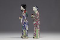 Chine - Couple de personnages en porcelaine famille rose, XIXe siècle.