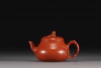 China - Set of two Yixing Chinese teapots.