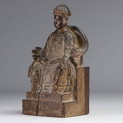 China - Dignitary, wooden statue from the Qing dynasty (清朝)