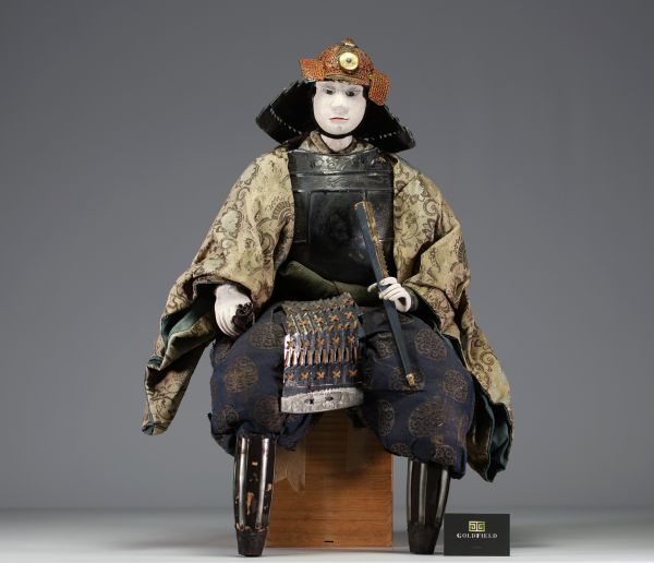 Japon - Poupée ningyo représentant un Samouraï en armure, époque Meiji (1868-1912)