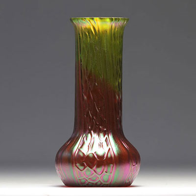 Loetz att. vase irisé 1920