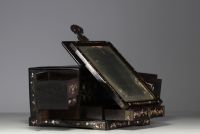 China - Hairdressing cabinet and jewellery box in ironwood and mother-of-pearl inlay, 19th century.