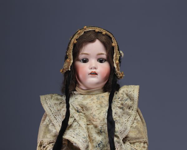 WALKURE GERMANY - Porcelain head doll n°70, open mouth, early 20th century.