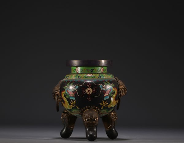 China - Cloisonné incense burner decorated with Fô dogs and dragons.