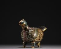 China - Bird-shaped cloisonné bronze perfume burner decorated with dragons, 18th century.