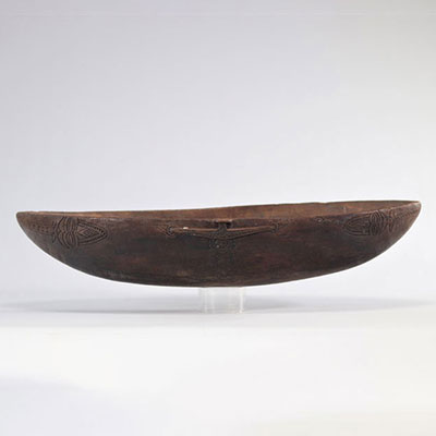 Carved wooden food bowl from Oceania