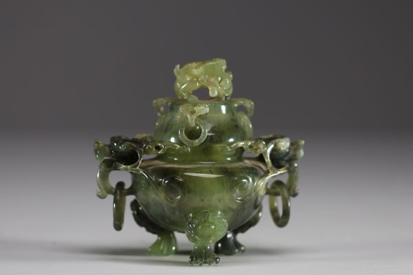 China - Jadeite incense burner, handles and lid decorated with dragons, 20th century.