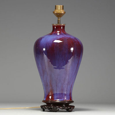Chine - Vase flamé en porcelaine rouge violet, époque XIXème.