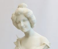 Fiorenzo & Gino PUGI (XIX-XXth) Large Art Nouveau bust of a woman in Carrara marble, signed on the back.