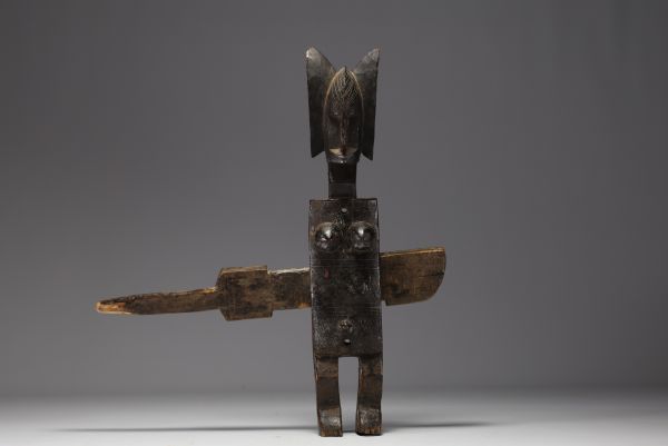 Mali - Serrure Dogon en bois sculpté.