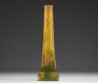 DAUM Nancy - Vase soliflore en verre poudré dégagé à l'acide à décor émaillé de mimosa, signé.