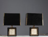 Paire de lampes à décor de laque et de nacre, laiton doré dans le goût de maison Charles, vers 1970-80.