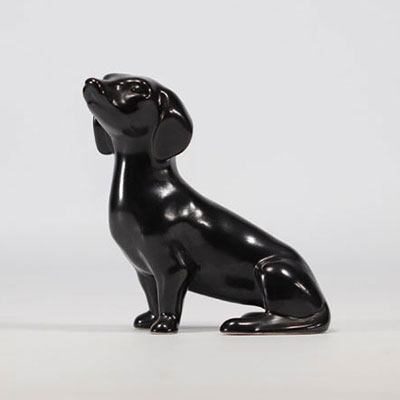 VILLEROY & BOCH Septfontaines, chien teckel assis noir en faïence