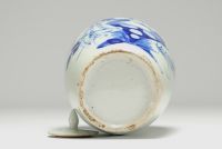 China - A blue-white porcelain ginger pot with floral decoration, 19th century.