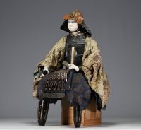 Japon - Poupée ningyo représentant un Samouraï en armure, époque Meiji (1868-1912)