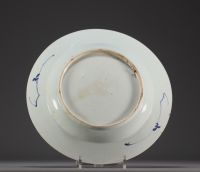 China - White-blue porcelain plate with floral decoration, Qianlong.