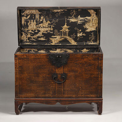 China - Wooden chest decorated with a tapestry, 19th century.