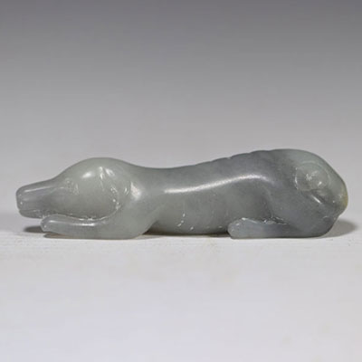 Grey jade carved dog shape Qing dynasty (清朝)