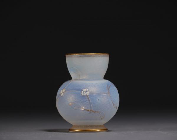 DAUM Nancy - Small acid-etched and enamelled glass vase with mistletoe design, signed under the piece.