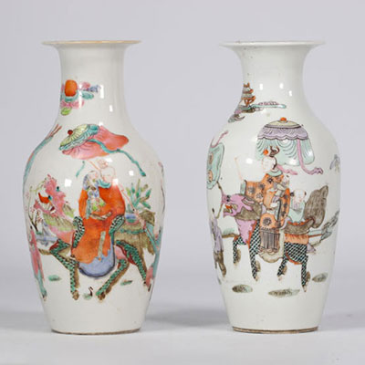 (2) Set of two famille rose vases with figures from the Chinese Republic period (1912 - 1949)