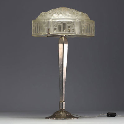 J. ROBERT - Large Art Deco table lamp in nickel-plated bronze and stylized glass dome, unsigned.