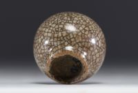 China - Crackled monochrome ceramic ball vase, Ming period.